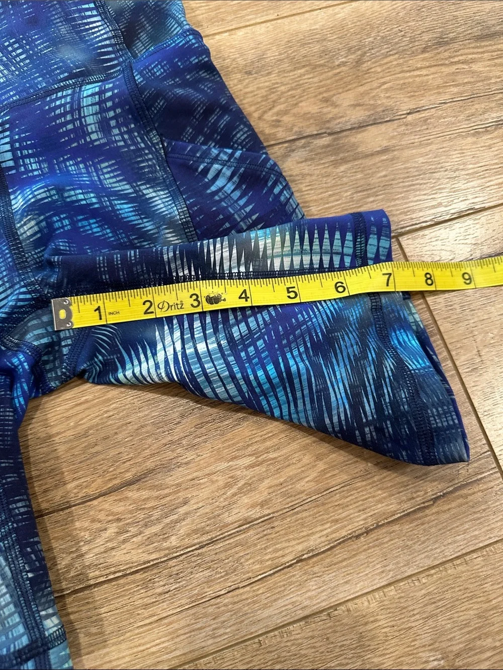 Lululemon Women’s Blue Patterned Athletic Bike Shorts